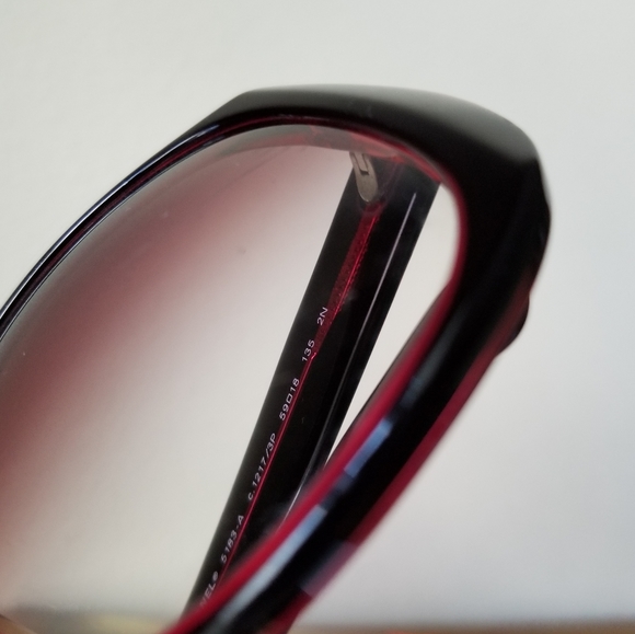 CHANEL CC Beautiful Vintage Sunglasses - Picture 9 of 16